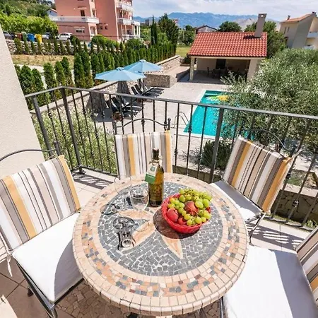 Πανσιόν Garden
