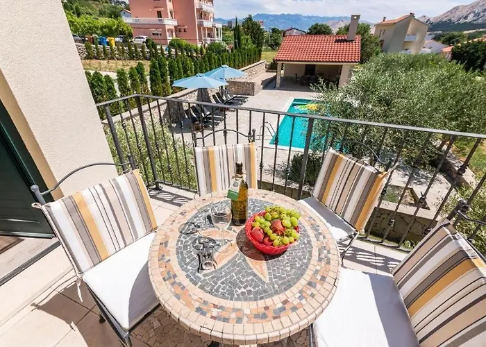Πανσιόν Garden