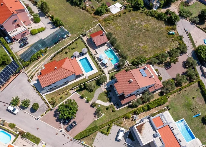 Garden 3*